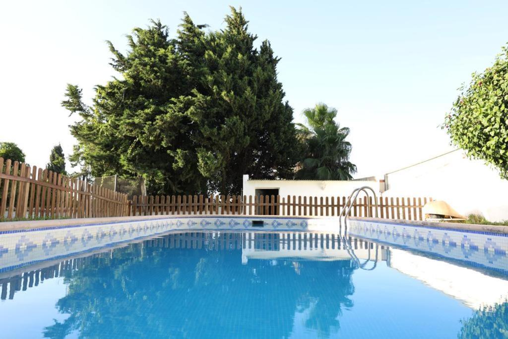 Chalet Con Piscina, Amplio Jardin Y Aire Acondicionado Chiclana de la Frontera Exterior photo