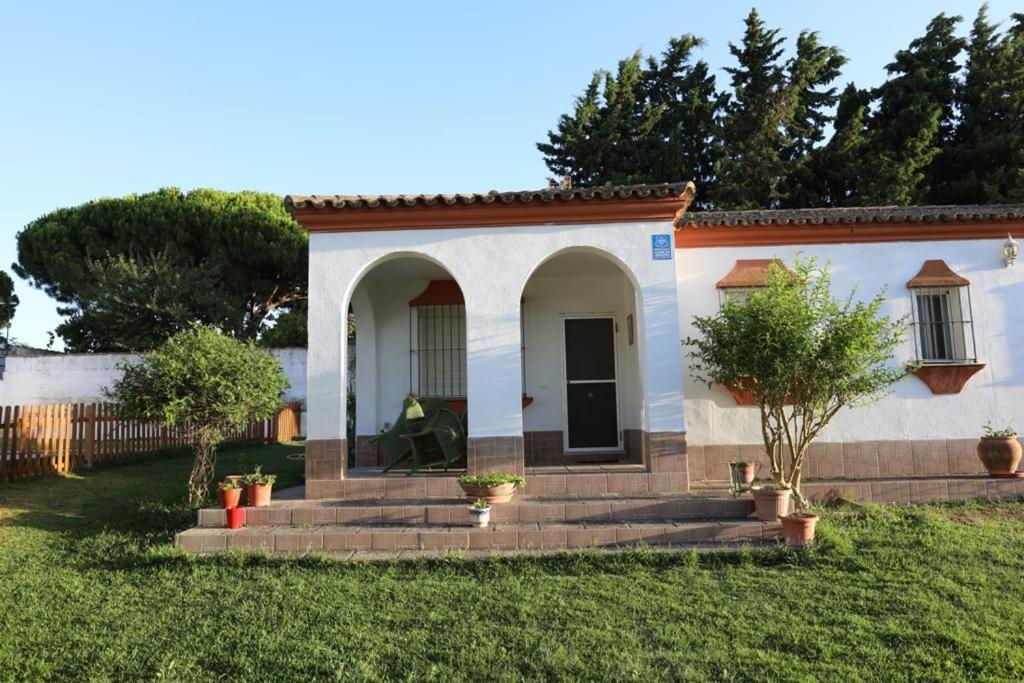 Chalet Con Piscina, Amplio Jardin Y Aire Acondicionado Chiclana de la Frontera Exterior photo