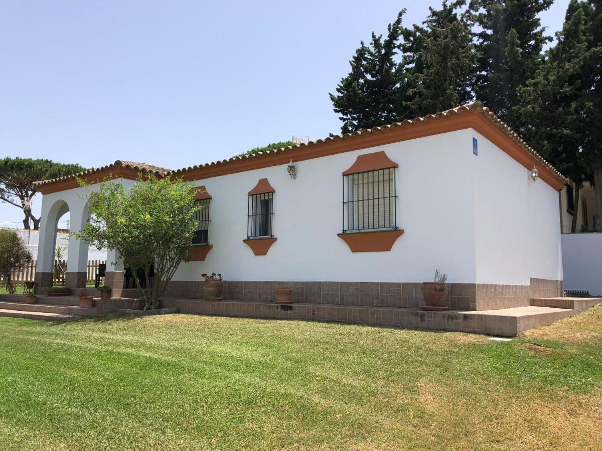 Chalet Con Piscina, Amplio Jardin Y Aire Acondicionado Chiclana de la Frontera Exterior photo